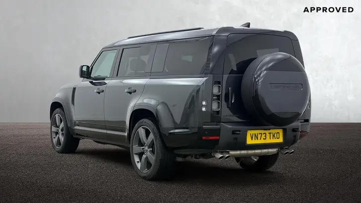 Land Rover Defender 130 2024 photo 2