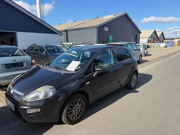 Fiat Punto Evo 2011 photo 2