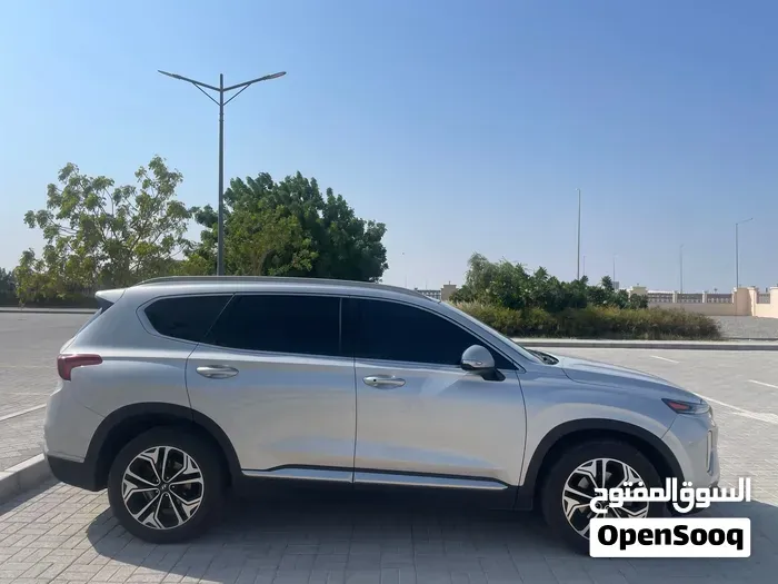 Hyundai Santa Fe 2019 photo 2