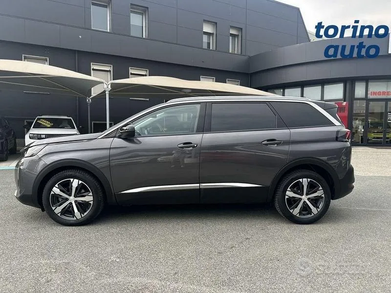 Peugeot 5008 2021 photo 4
