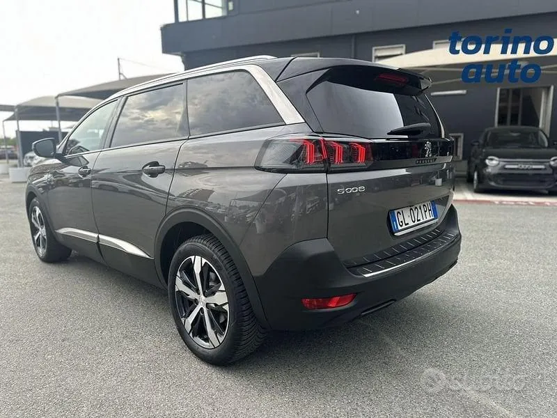 Peugeot 5008 2021 photo 5