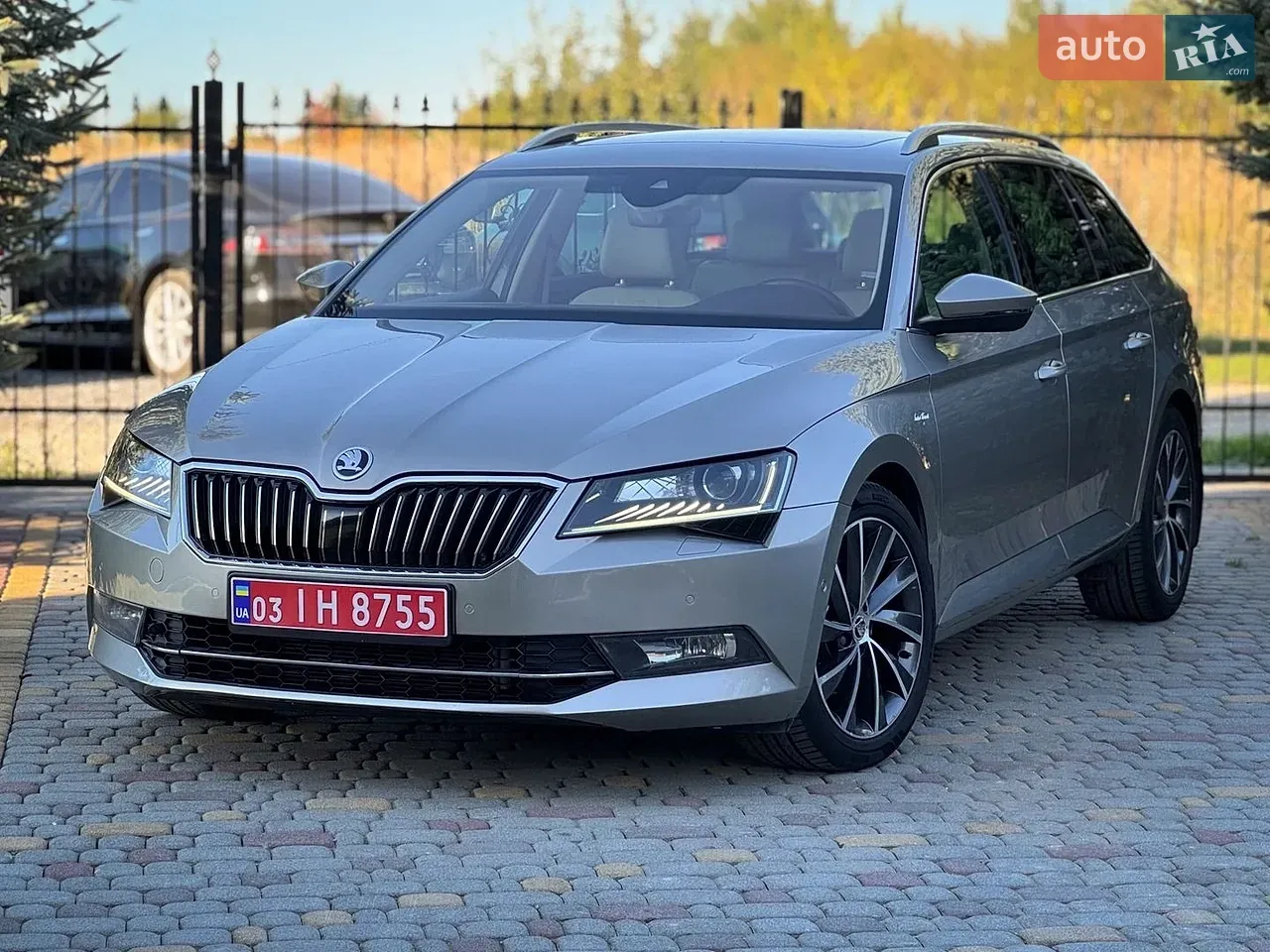 Skoda Superb 2016 photo 2