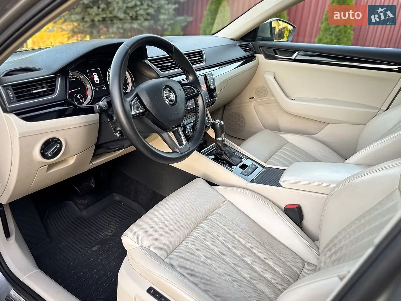 Skoda Superb 2016 photo 5