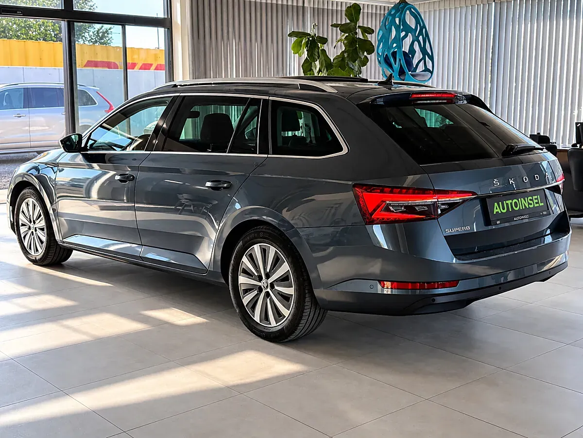 Skoda Superb 2021 photo 3