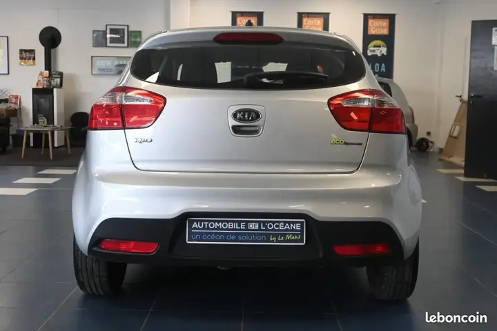 Kia Rio 2011 photo 5