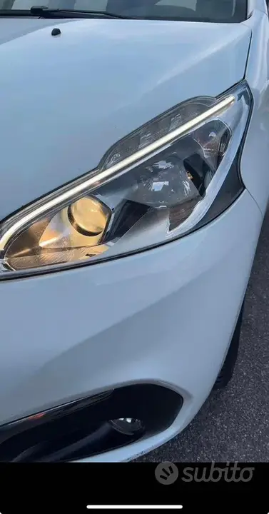 Peugeot 208 2016 photo 4