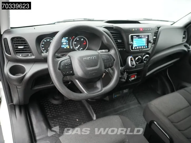Iveco Daily 2023 photo 3