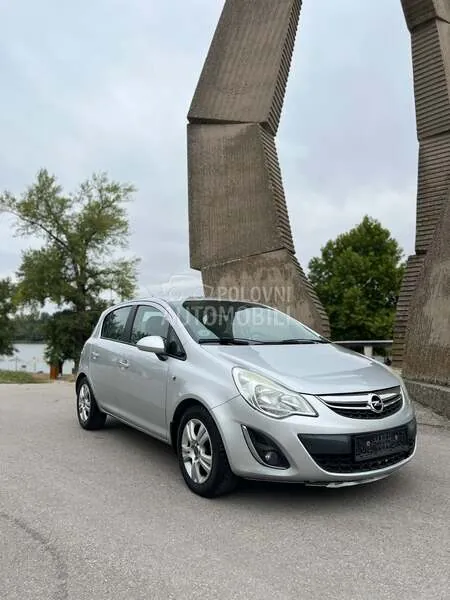 Opel Corsa D 2013 photo 3