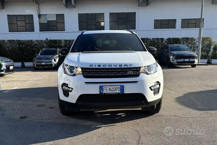 Land Rover Discovery Sport 2016 photo 2