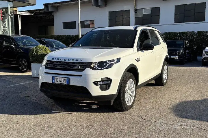 Land Rover Discovery Sport 2016 photo 3