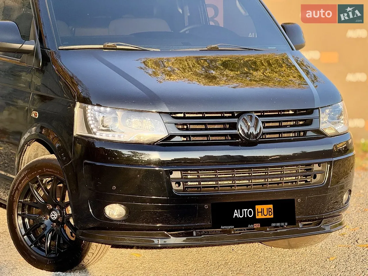 Volkswagen Multivan 2012 photo 2