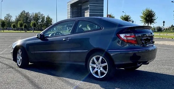 Mercedes-Benz C220 D 2006 photo 3
