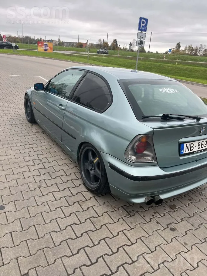 BMW 330 2002 photo 4