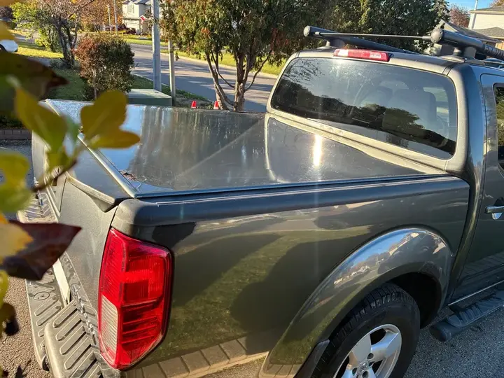 Nissan Frontier 2005 photo 2