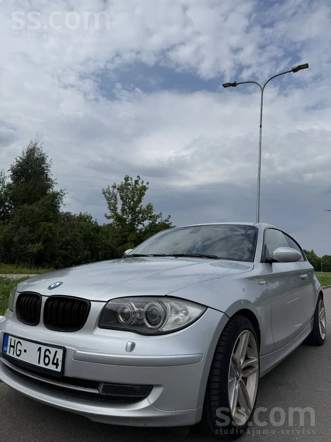 BMW 118D 2008 photo 2