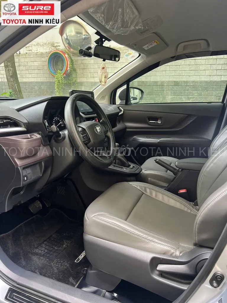 Toyota Avanza Premio 2024 photo 5