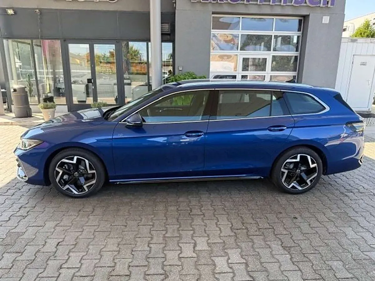 Volkswagen Passat 2026 photo 2