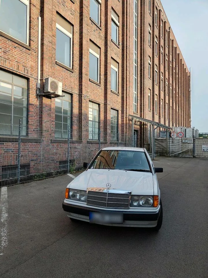 Mercedes-Benz W201