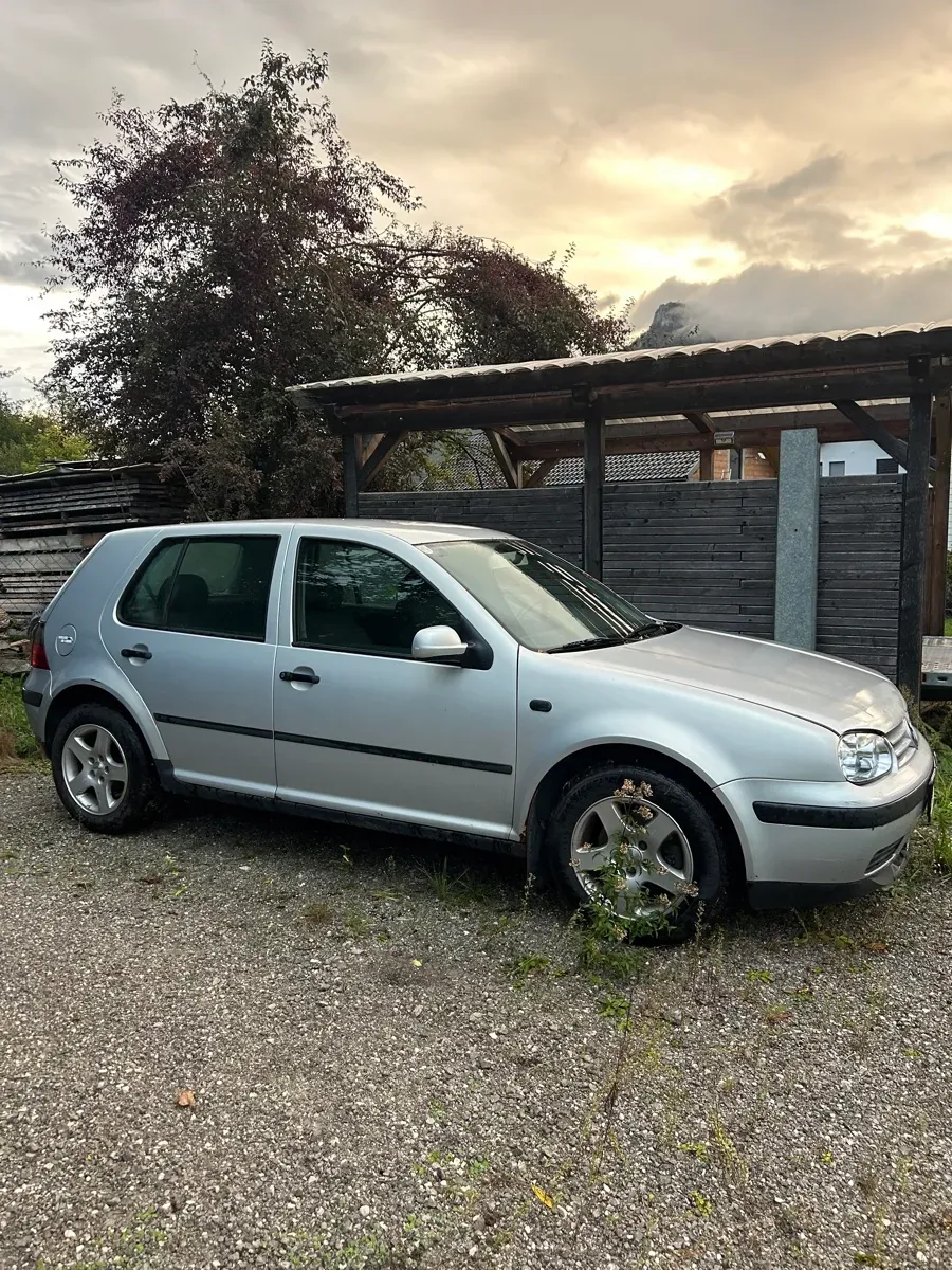 Volkswagen Golf 1999 photo 2