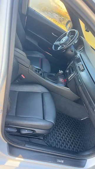 BMW 320D 2009 photo 5