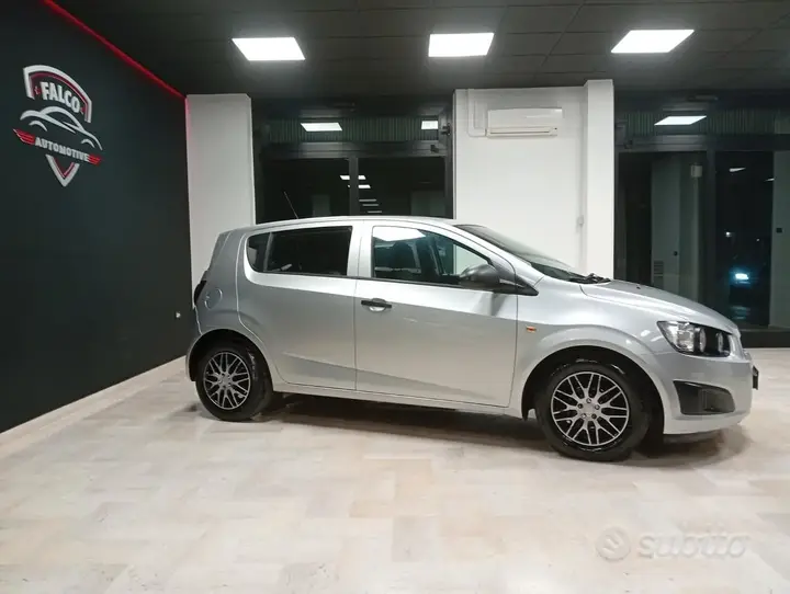 Chevrolet Aveo 2012 photo 3