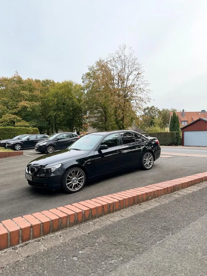 BMW 545I