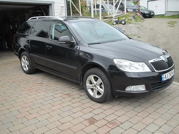 Skoda Octavia 2012 photo 4