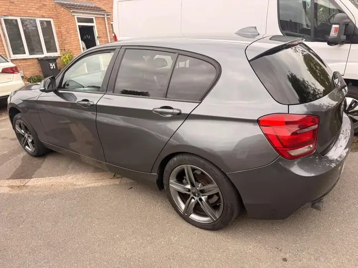BMW 1 Series 2013 photo 2