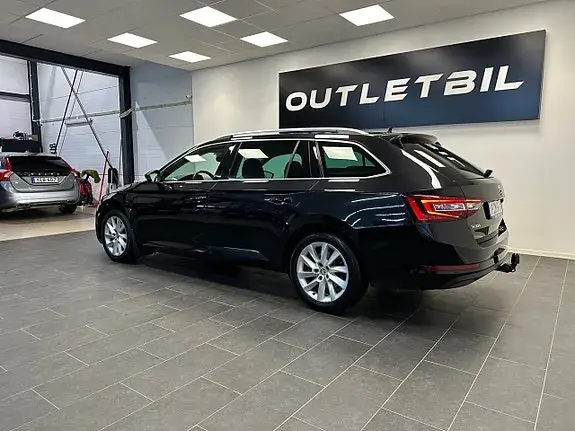Skoda Superb 2017 photo 4