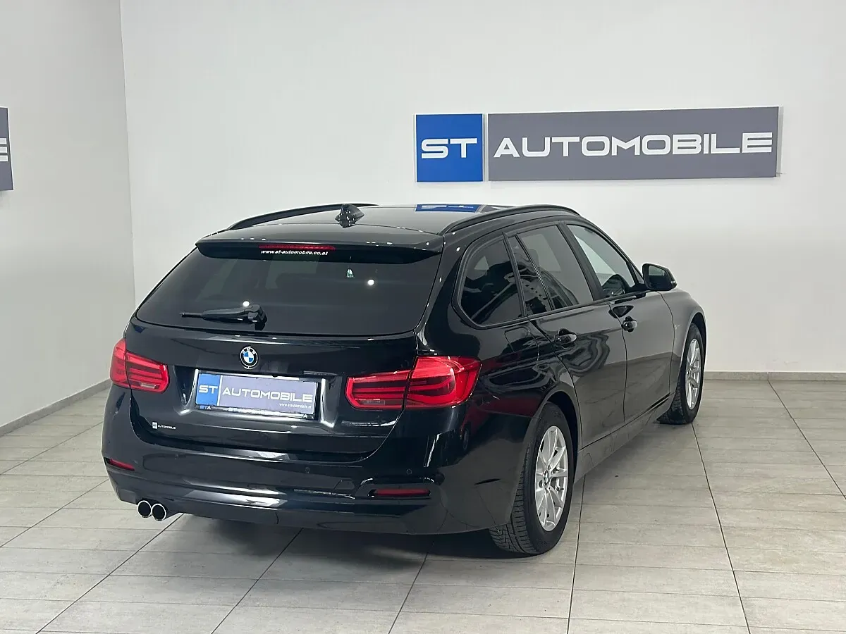 BMW 3 Series 2019 photo 2