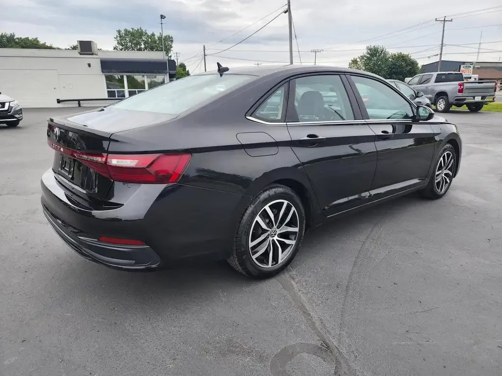 Volkswagen Jetta 2026 photo 5