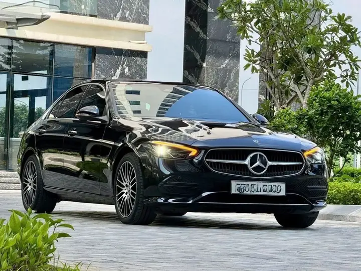 Mercedes-Benz C-Class 2023 photo 2