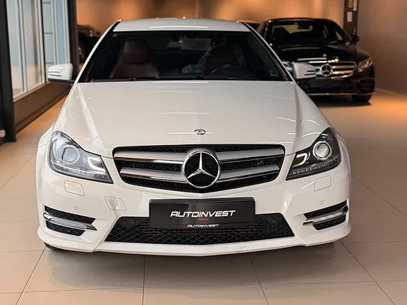 Mercedes-Benz C180 2012 photo 4
