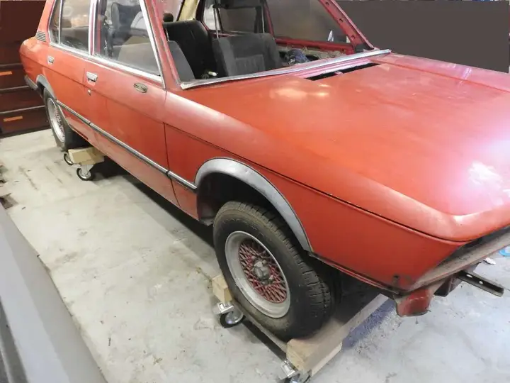 BMW 5 Series 1972 photo 2