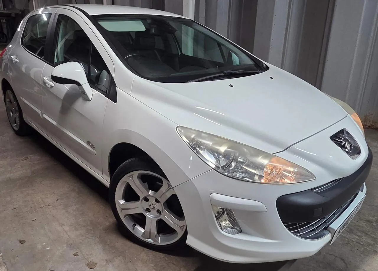 Peugeot 308 2010 photo 2