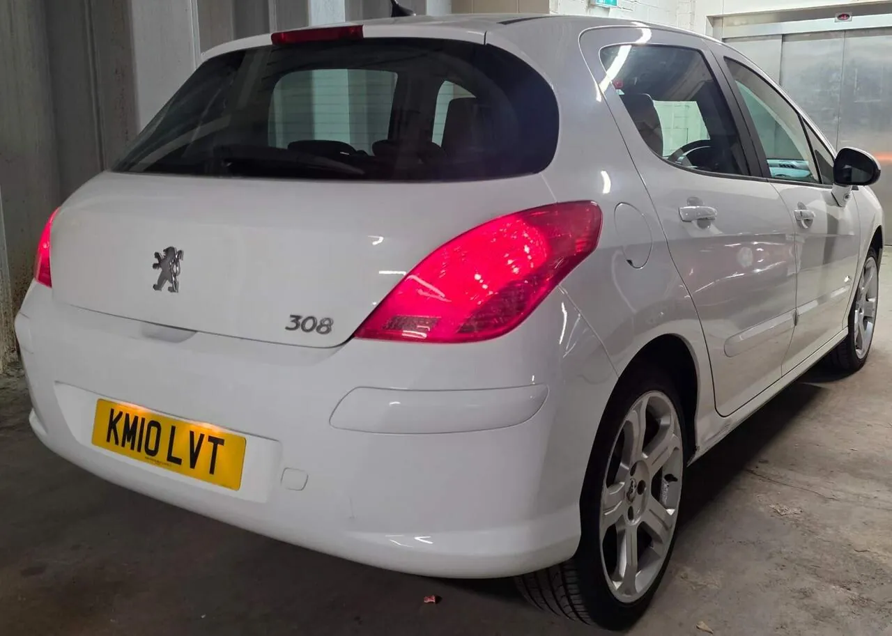 Peugeot 308 2010 photo 5