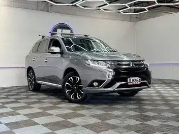 Mitsubishi Outlander 2015 photo 2