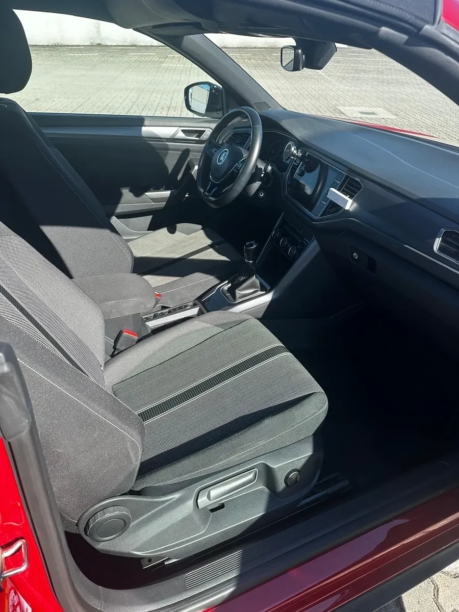 Volkswagen T-Roc 2021 photo 3