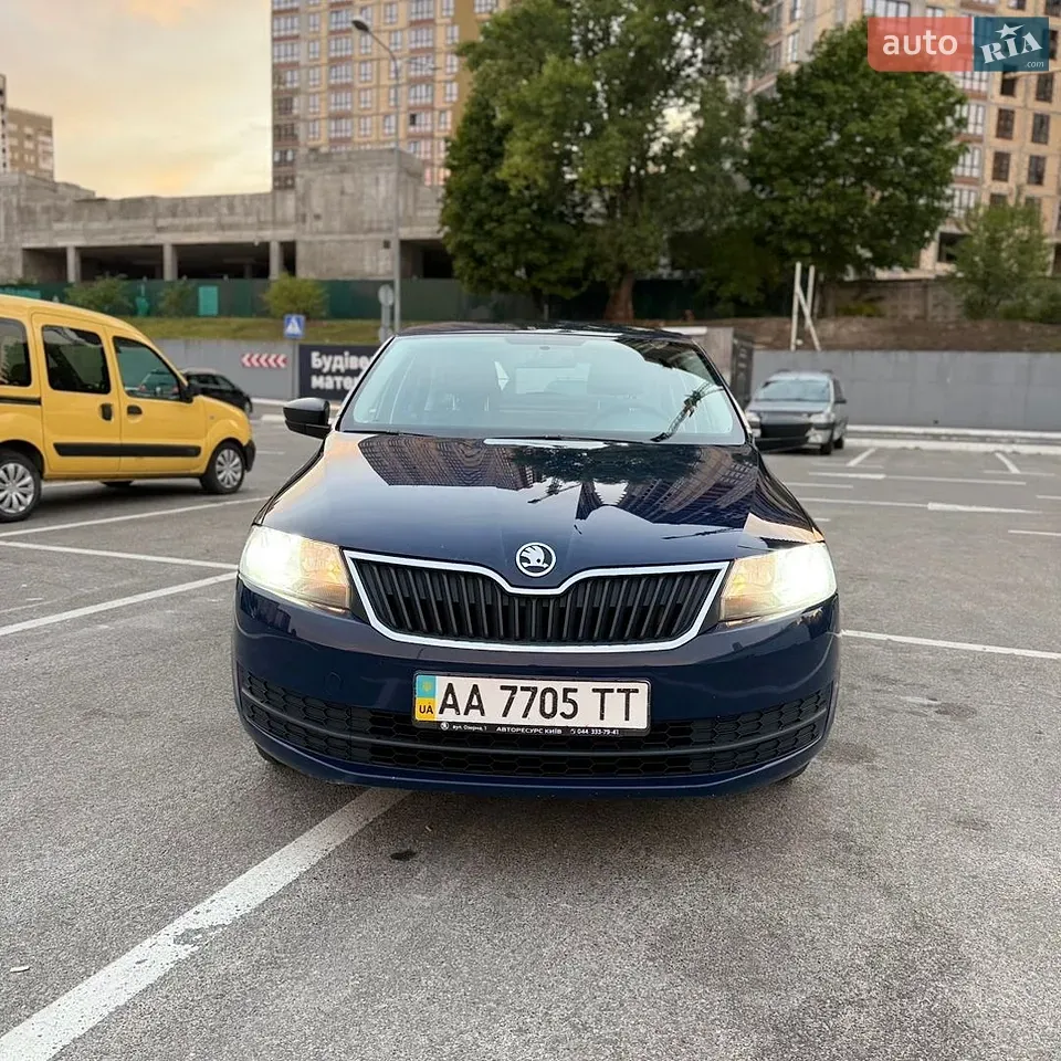 Skoda Rapid 2015 photo 2