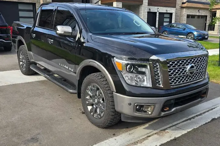 Nissan Titan 2018 photo 2