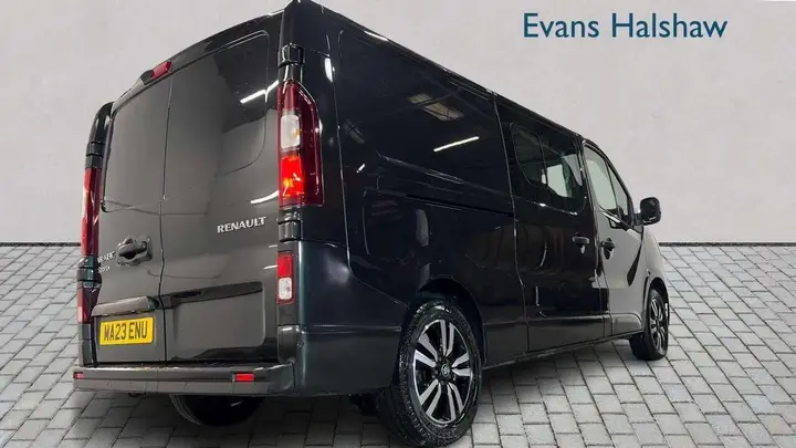 Renault Trafic 2023 photo 4