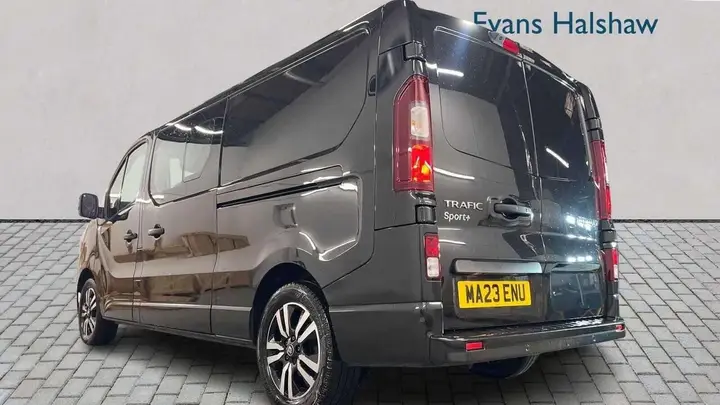 Renault Trafic 2023 photo 3