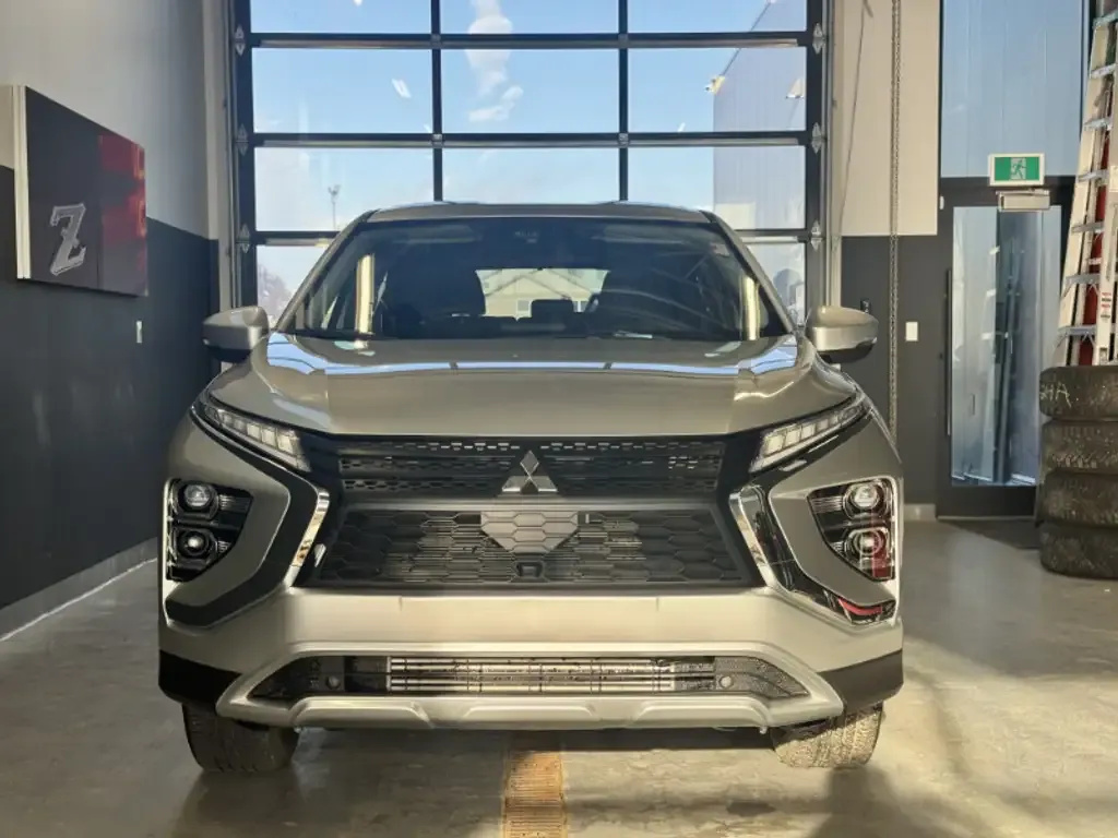 Mitsubishi Eclipse Cross 2024 photo 2