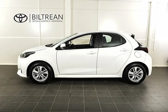 Toyota Yaris 2023 photo 2