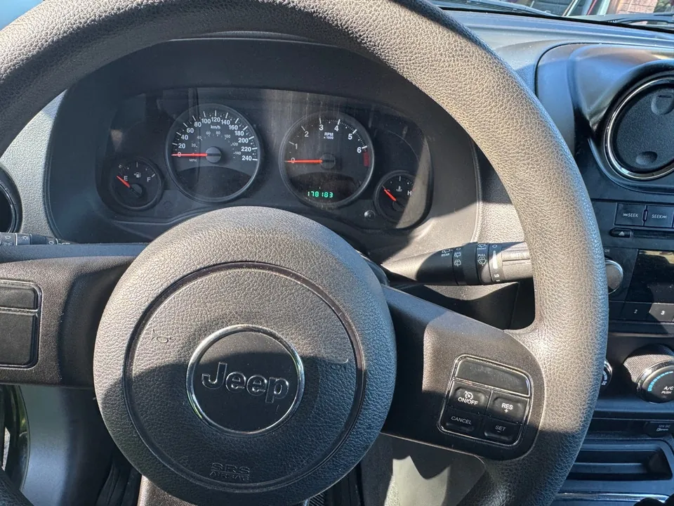 Jeep Patriot 2012 photo 4