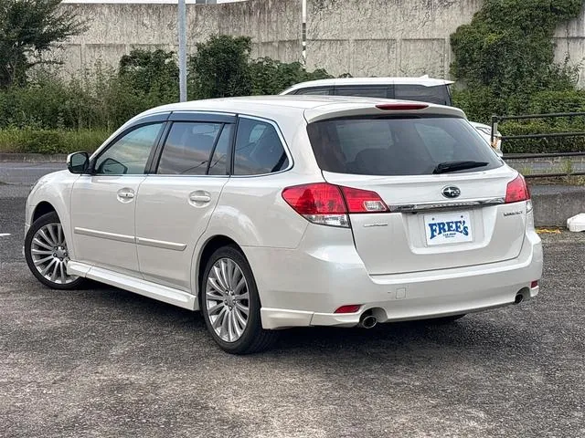 Subaru Legacy Touring Wagon 2011 photo 4