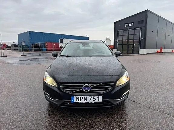 Volvo V60 2015 photo 2