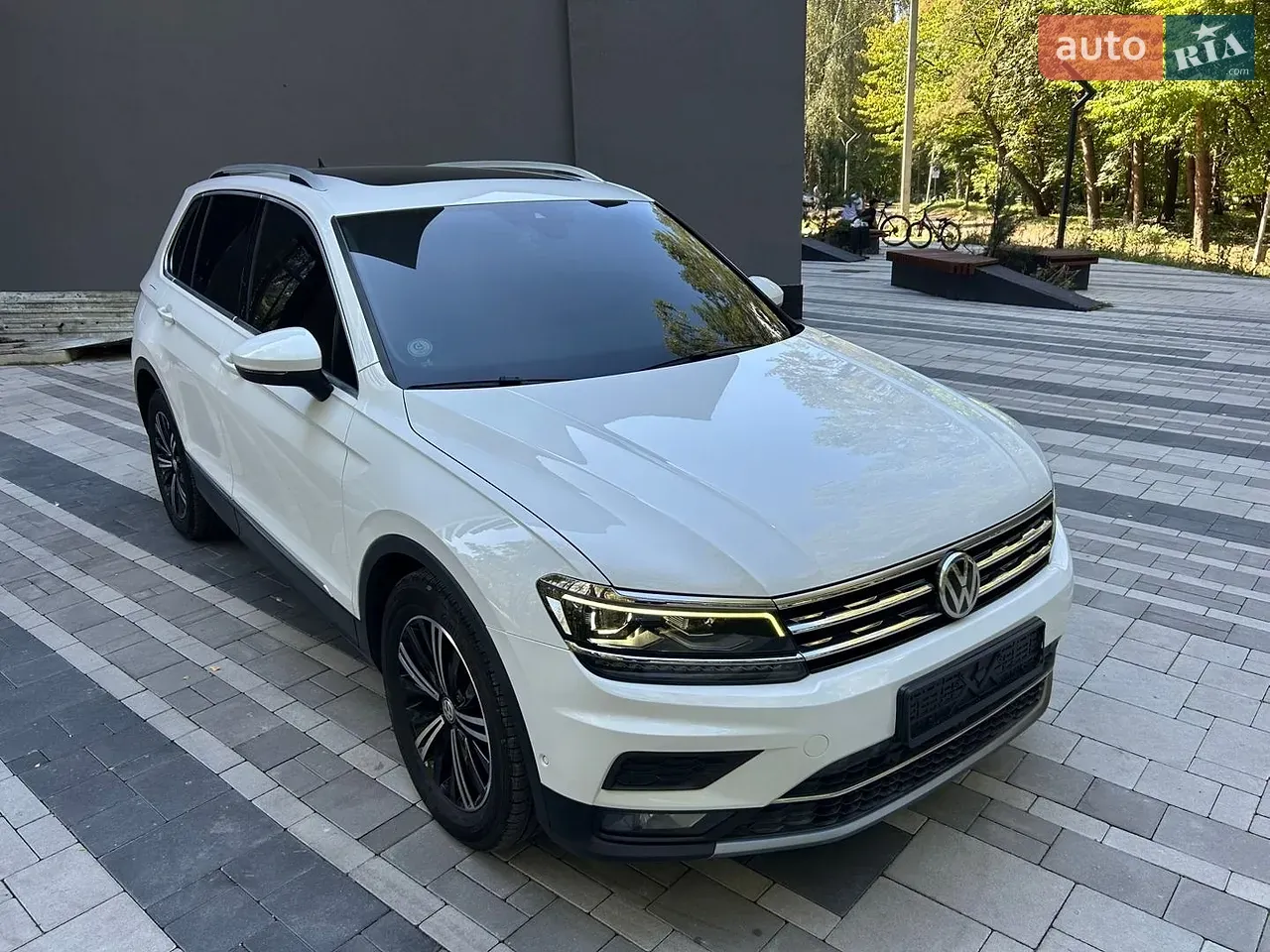 Volkswagen Tiguan 2018 photo 3