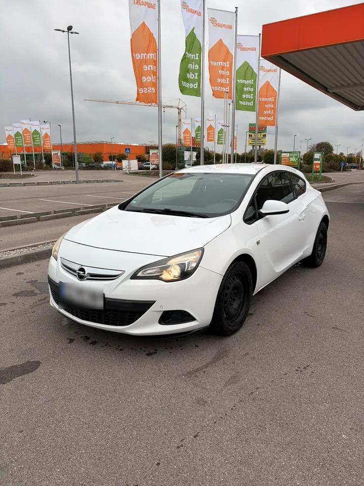 Opel Astra J Gtc