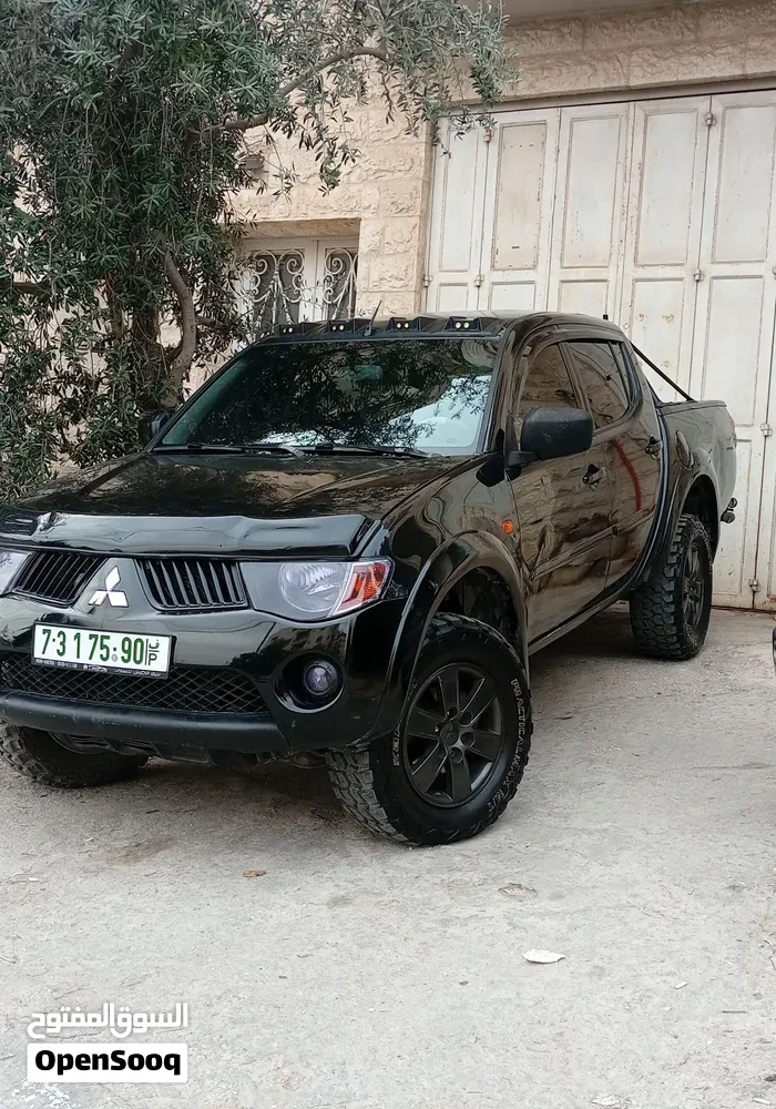 Mitsubishi Hunter 2009 photo 3